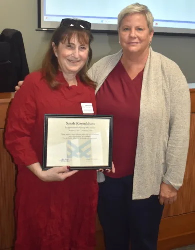 Rosenblum recognized for years of service at council meeting